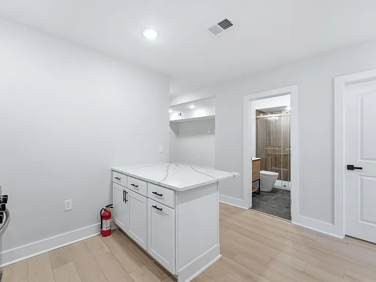 1205 Hillside Pl #2 — Photo 3