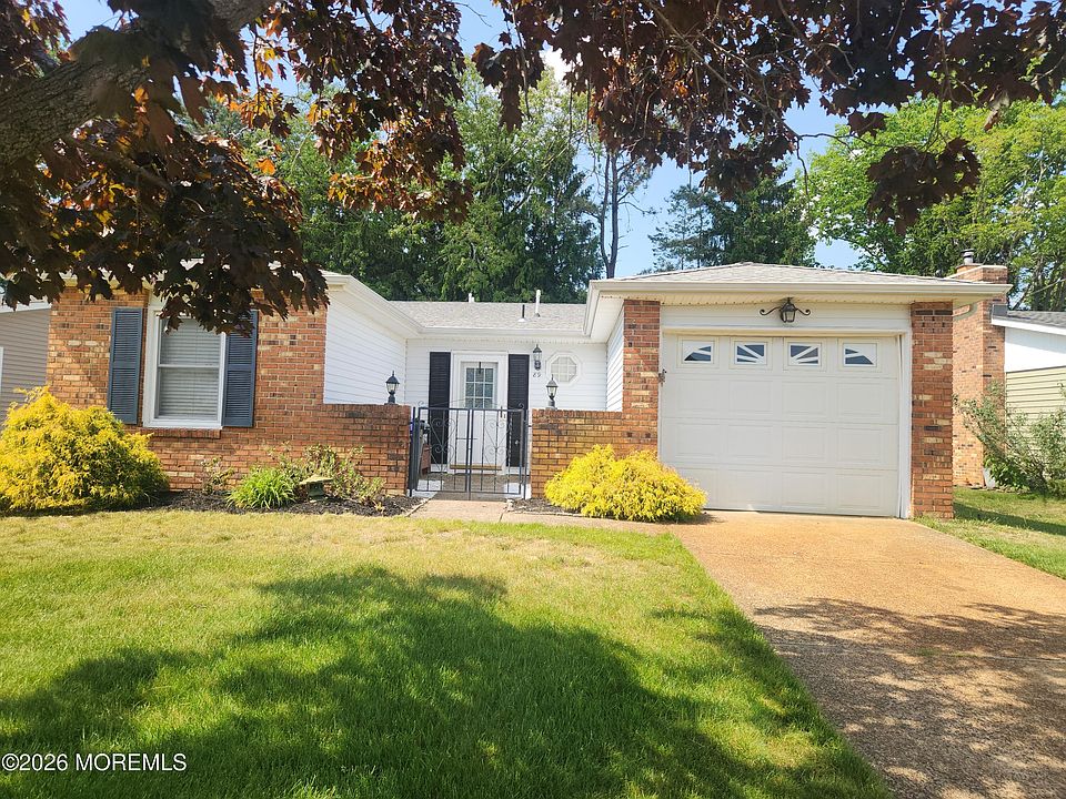 1st image of 89 Courtshire Drive
