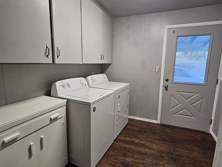 1018 Callahan Drive — Photo 16