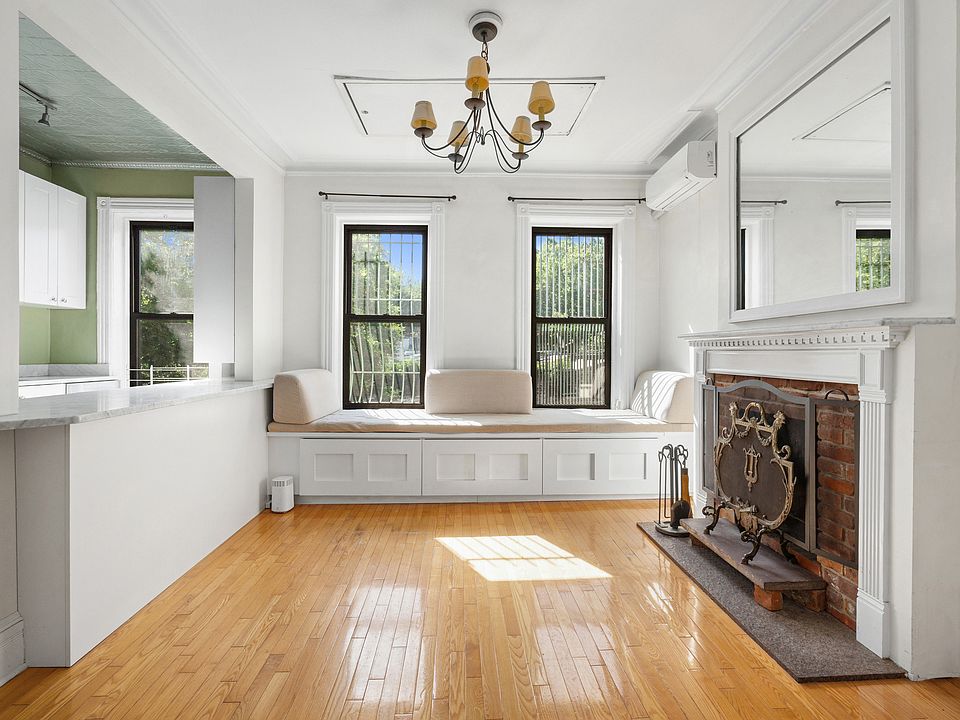 1st image of 361 6th Ave APT 4