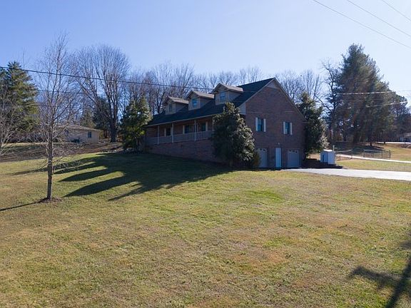4th image of 207 Cliffview Dr