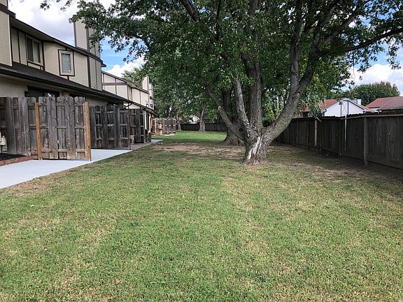 Each unit has a semi private patio. Owner maintains the lawn. NO DOGS.