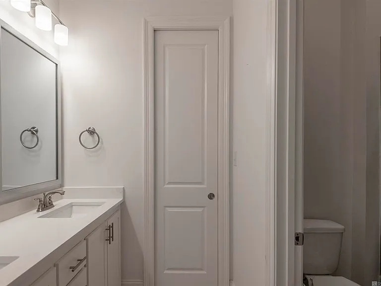 5139 Cheneau Ln — Photo 16
