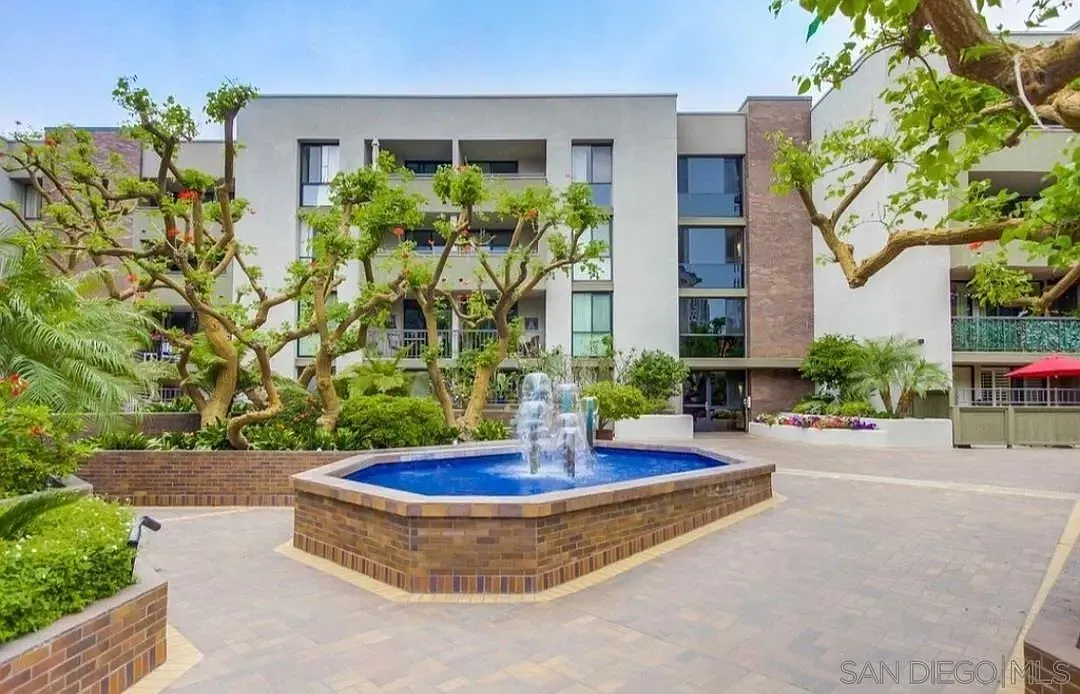 1 bed, 1.0 bath, 666 sqft, $2,475 — Photo 1