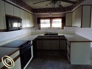 5th image of 3276 Island Cove Dr Unit 100