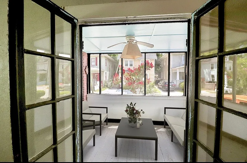 3 bed, 1200 sqft, $1,950 — Photo 3