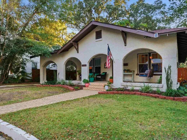 1615 N Barcelona St, Pensacola, FL 32501