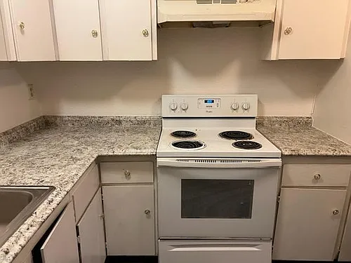 109 E Trident Dr Photo 1