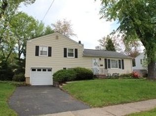 182 W Elmwood Dr, South Plainfield, NJ 07080