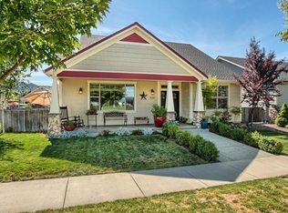 933 Rustler Peak St, Central Pt, OR