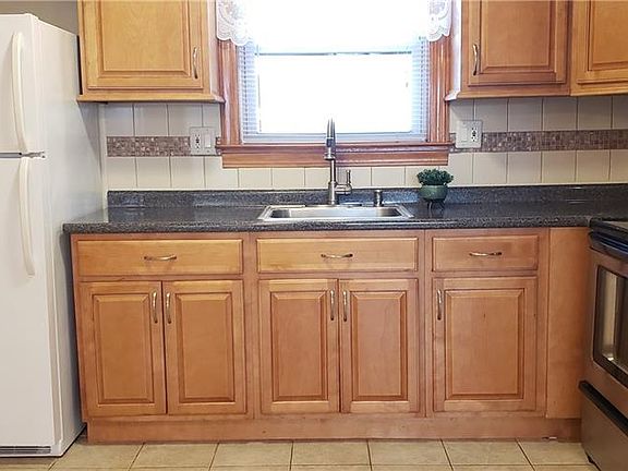 5th image of 26 Colonial Dr APT C