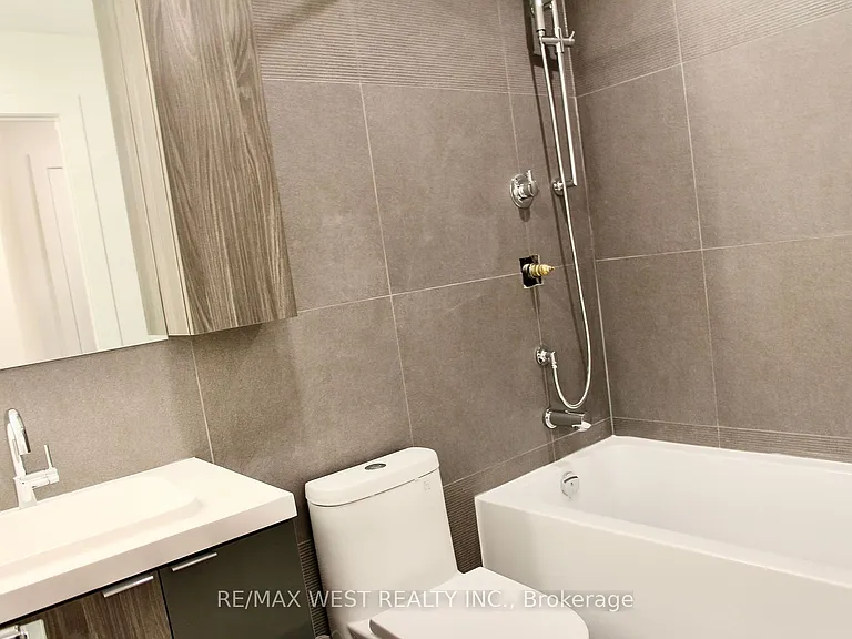 15 Mercer St #2504 — Photo 24