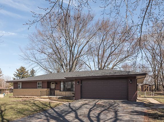 2nd image of 2594 Sierra Dr