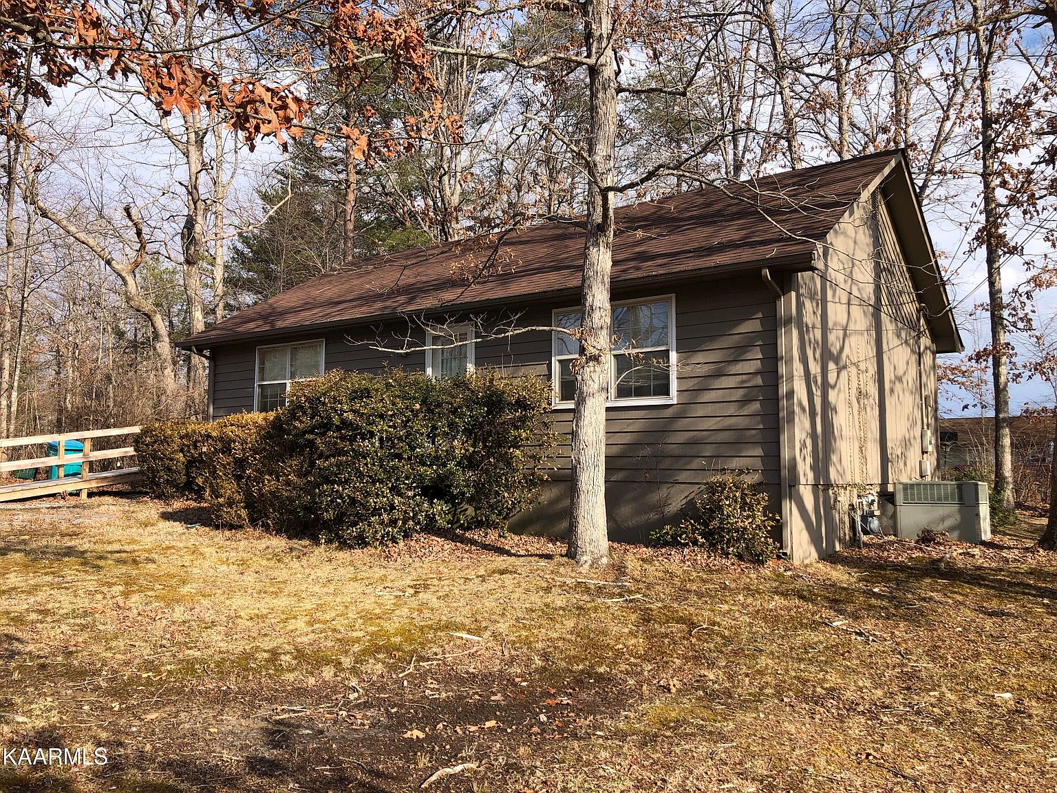 335 Bobwhite Dr, Crossville, TN 38555 Zillow