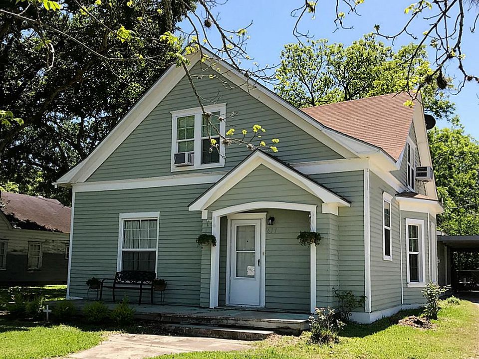 1st image of 611 Hoskins Broadway St