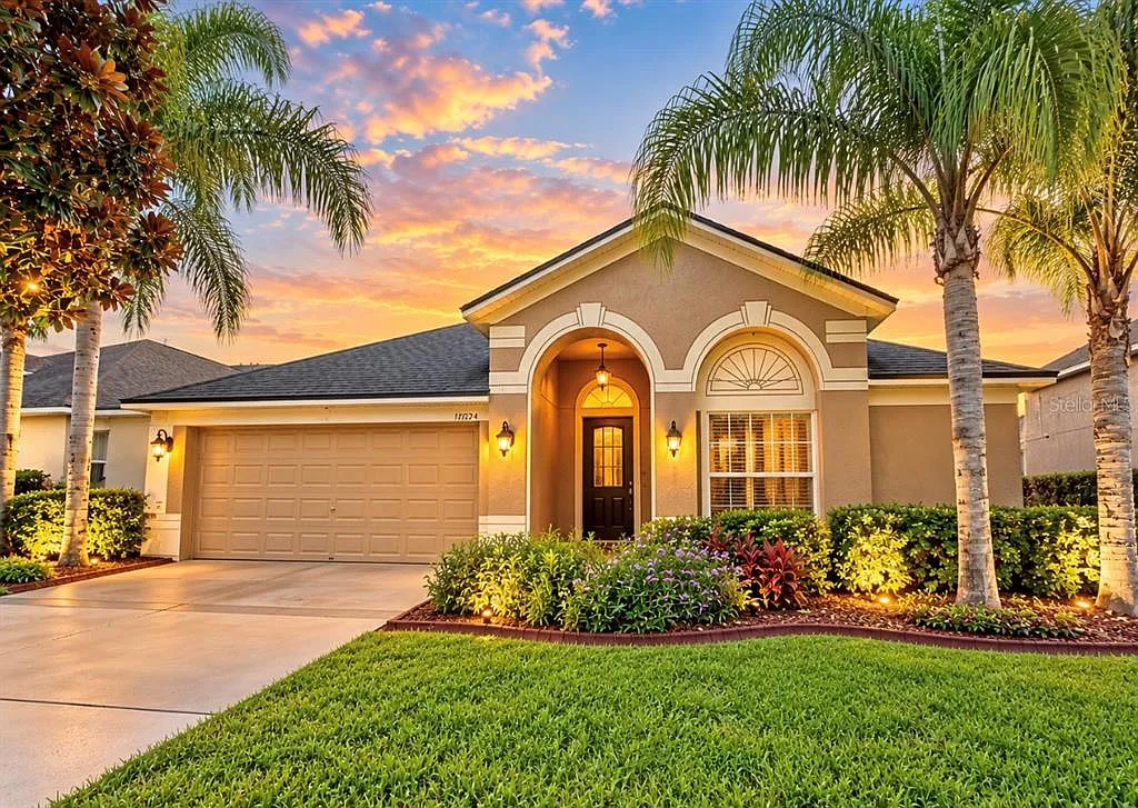 3 bed, 2.0 bath, 2082 sqft, $2,990 — Photo 1
