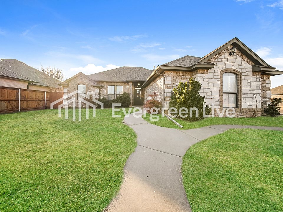 1st image of 16621 La Paloma Ln