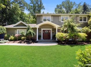565 Dorchester Dr, River Vale, NJ