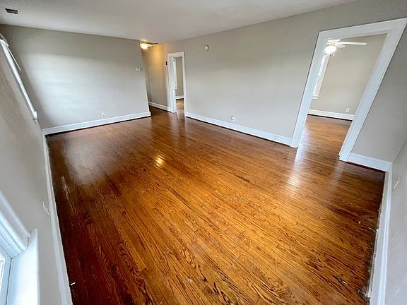 3rd image of 2414 Baltic Ave #B