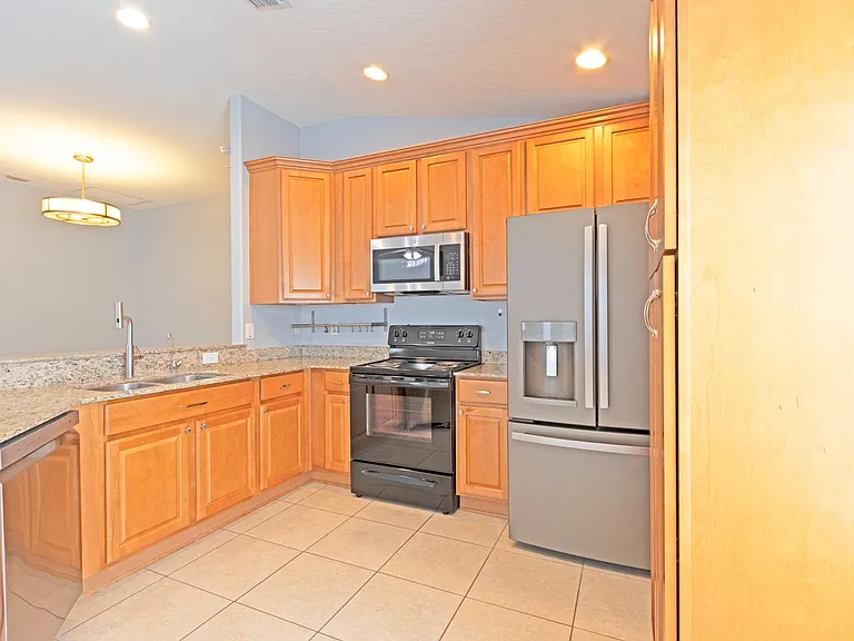 2306 Lawrence Hall St — Photo 7