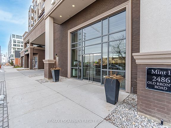 3rd image of 2486 Old Bronte Rd #Penthouse 811