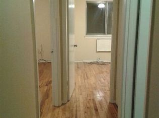 3224 34th St, Astoria, NY 11106