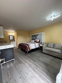 1st image of 6100 Rivers Ave #110