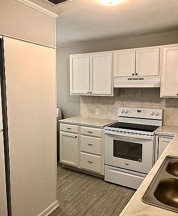 4th image of 110 Cherry Hill Dr