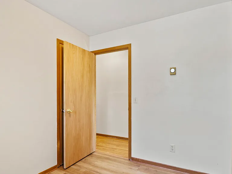 114 W Grant St #2 — Photo 2