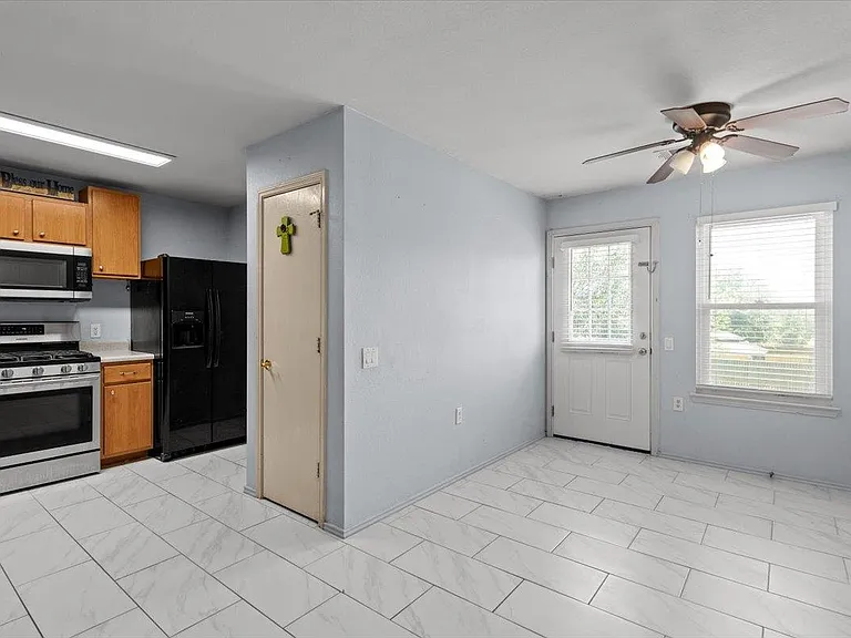 12421 Briarcreek Loop — Photo 8