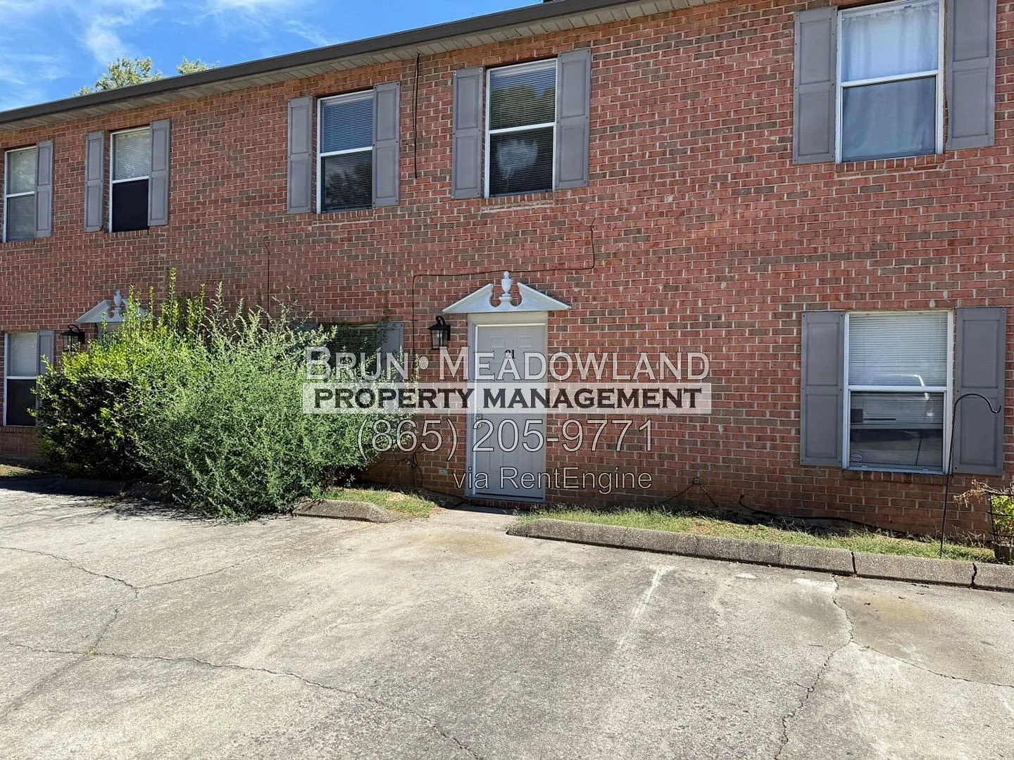 2 bed, 1.5 bath, 1190 sqft, $1,175 — Photo 2