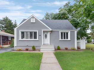 49 Kossuth St, Somerset, NJ 08873