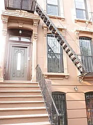 Rented by Rennit Inc.