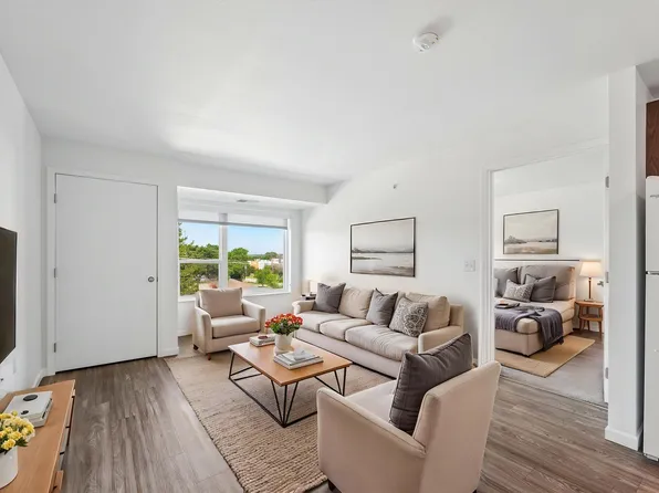 The Lofts at Evergreen Knoll