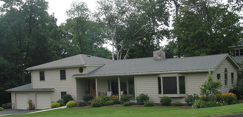 2nd image of 62 Meadowview Rd