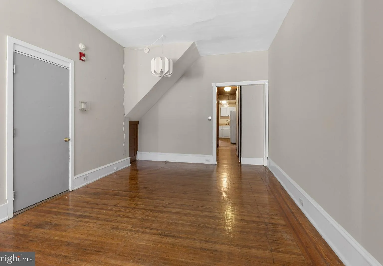 1 bed, 1.0 bath, $1,350 — Photo 2