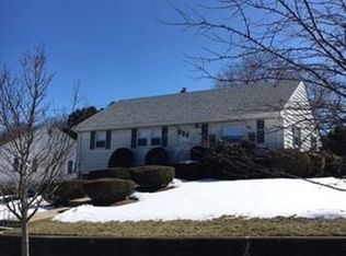 8 Auburn Rd, Salem, MA 01970