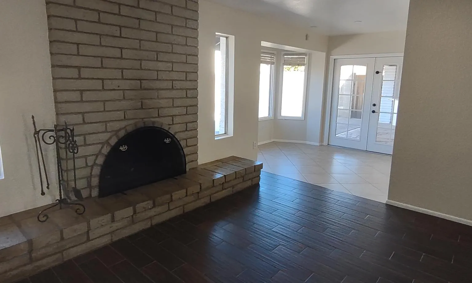 3 bed, 2200 sqft, $2,999 — Photo 4