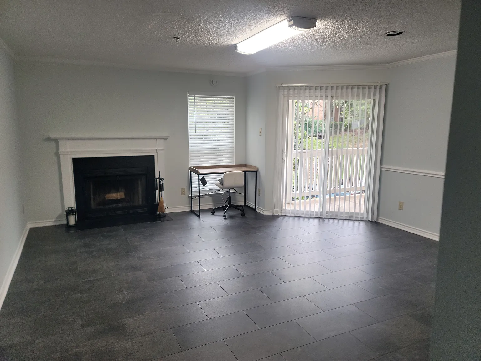 1524 Lincoln Way — Photo 2