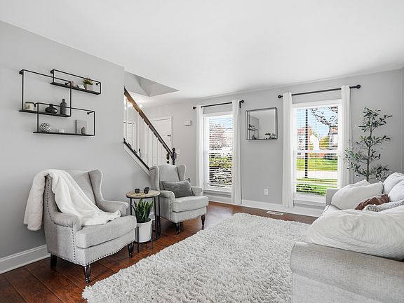 5th image of 3342 Turnberry Ln