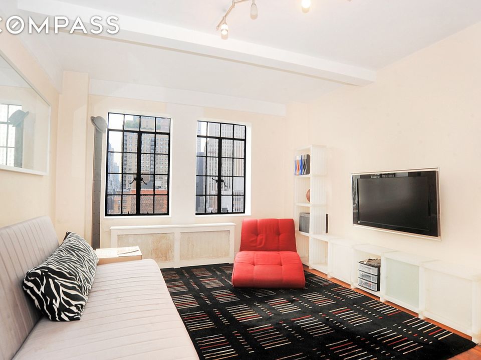 1st image of 5 Tudor City Pl APT 1819