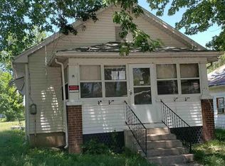 255 E Sweet St, Hull, IL 62343