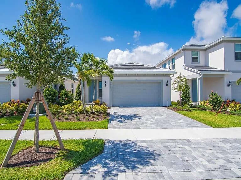 4501 Nautilus Cir — Photo 35