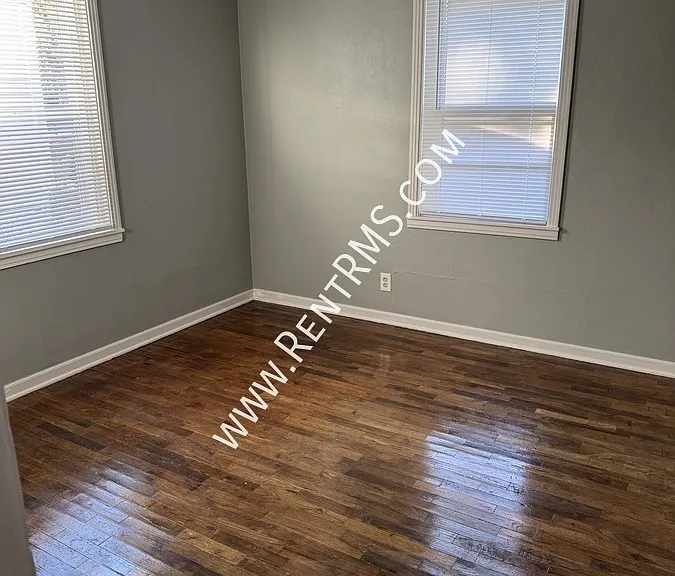 2332 SE Kentucky Ave — Photo 6