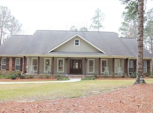 98 Lake Estates Dr, Hattiesburg, MS 39402