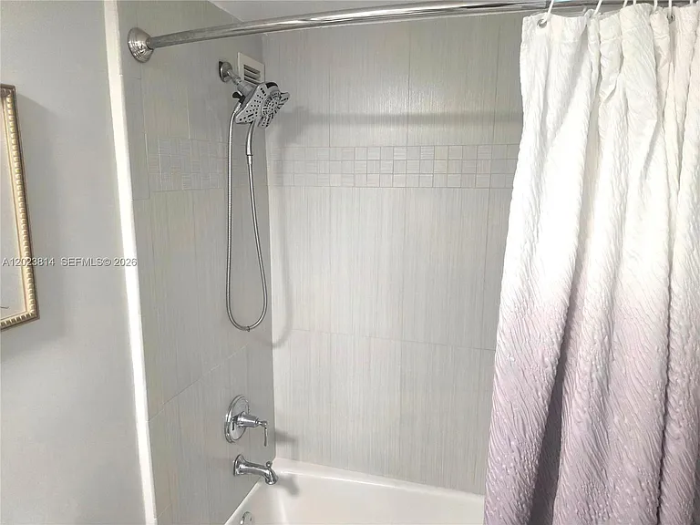 5161 Collins Ave #502 — Photo 18