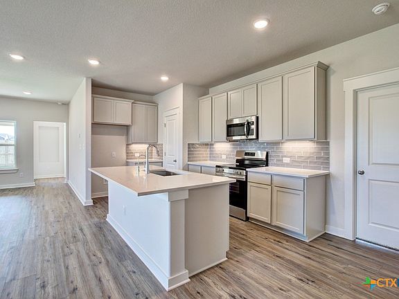 3rd image of 3570 Starbright Dr