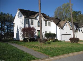 104 Runaway Ln, Yorktown, VA 23692