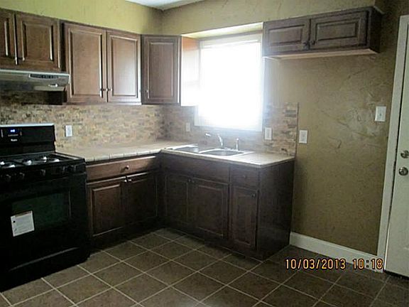 5th image of 24722 Bluffton Dr