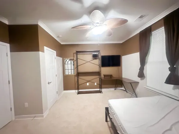 (undisclosed Address), Hampton, VA 23666